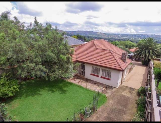 3 BEDROOM HOUSE FOR SALE IN KENSINGTON